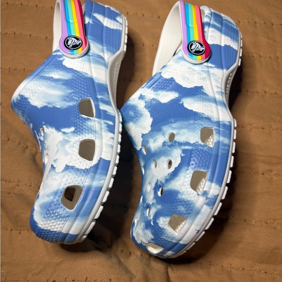 CROCS Kids-Clouds-Out of this World slide. Like new condition, worn once. - Picture 2 of 4